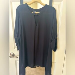 Never worn Women’s Torrid Size 2 Black tunic length blouse